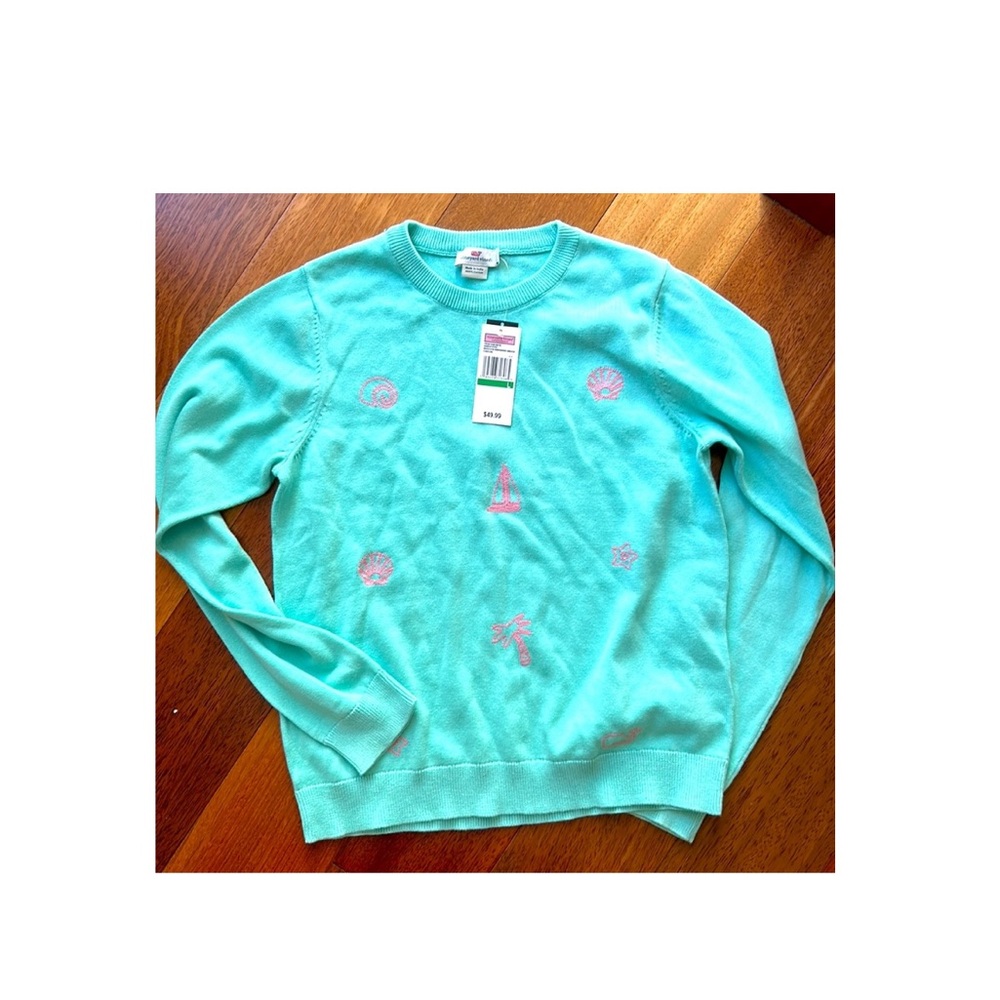 Vineyard Vines girl’s embroidered sweater L